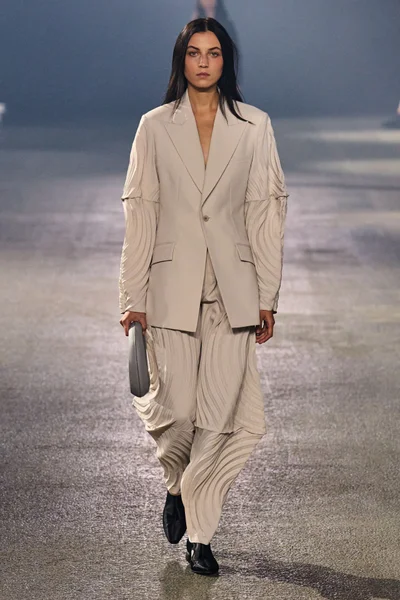 Look 20